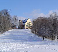 Schloss Rosenau im Schnee